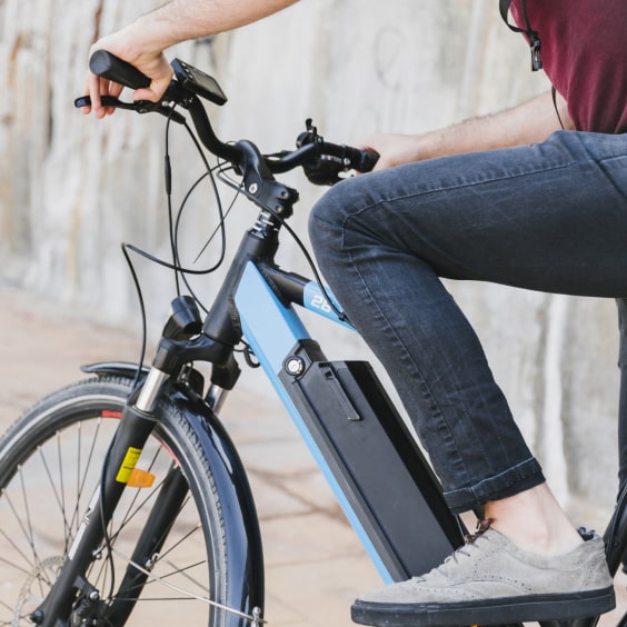 Portable power station by Samrat Power